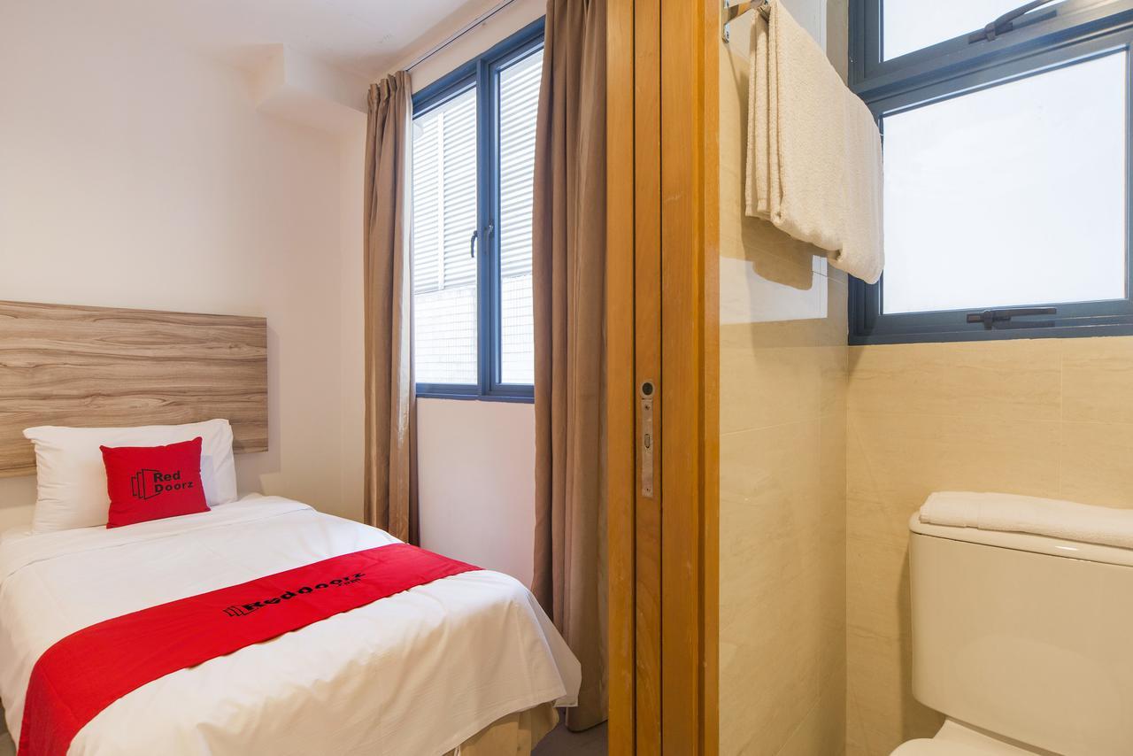 Reddoorz Plus @ Victoria Street Szingapúr Kültér fotó